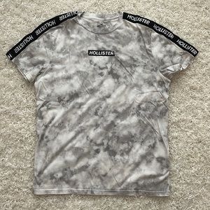Hollister Men's Logo Shirt